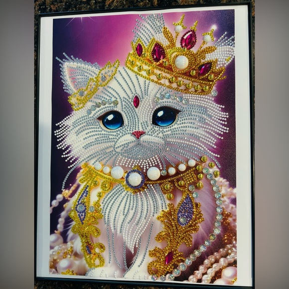 Finished Crystal Rhinestone Royal Kitty Diamond Painting - Picture 2 of 3